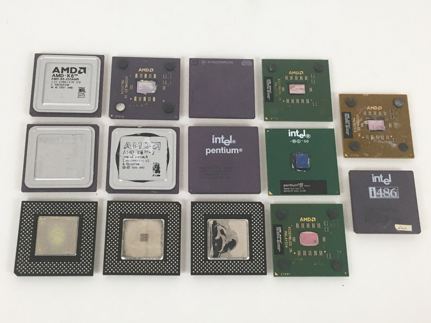 Проверить можно процессор. Процессор пентиум 1993. I486 Intel Ceramic. Старый процессор. Старые процессоры Intel и AMD.